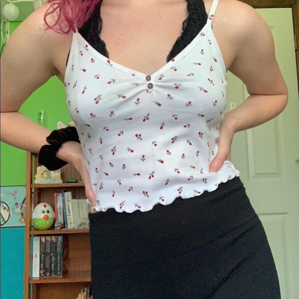 Lettuce hem rose cropped tank 🥀